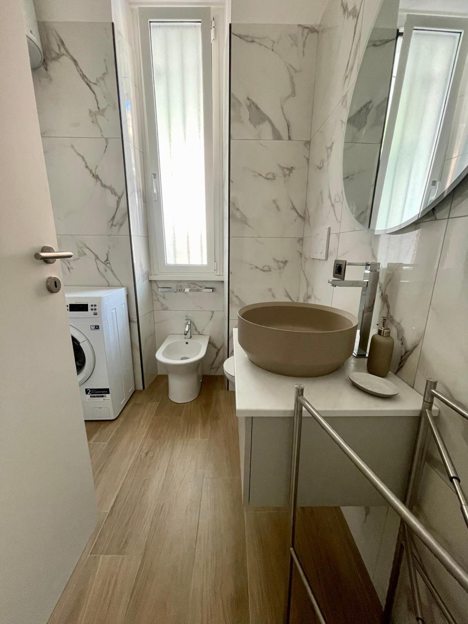 Aurelia's Hideaway, Near Vatican Rome