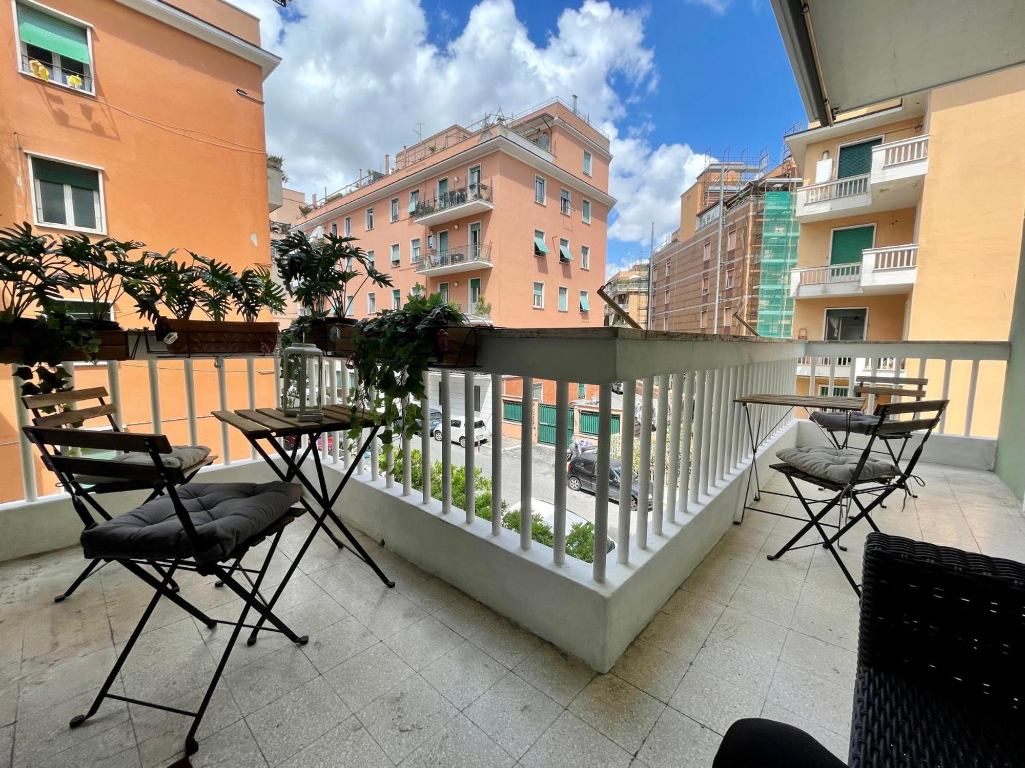 Aurelia's Hideaway, Near Vatican * Rome